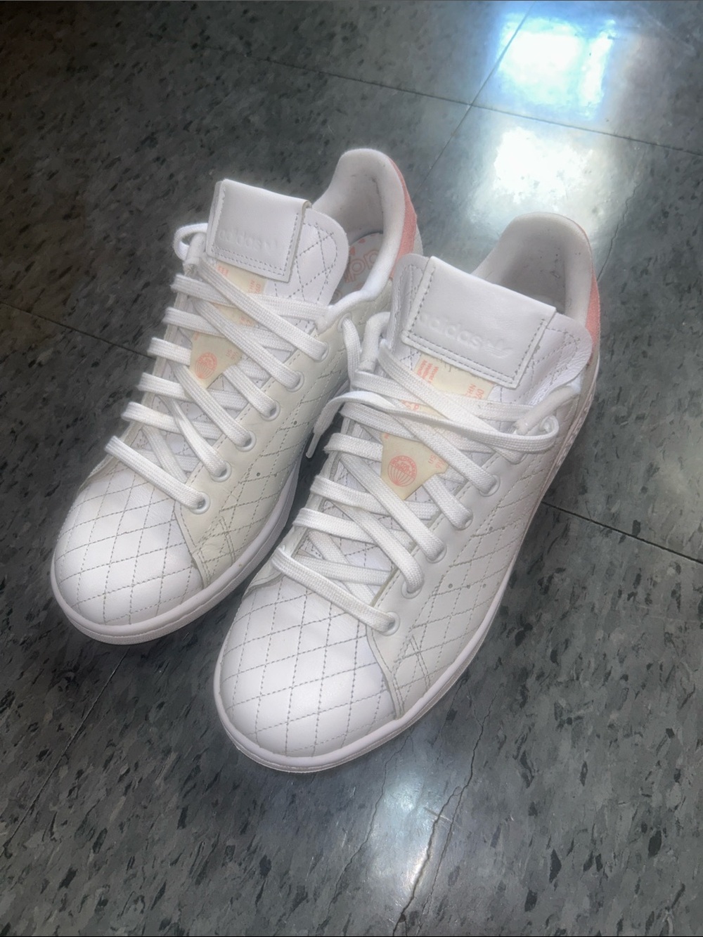 Adidas White Quilted Women’s Sneakers with Pink Accent - Picture 7 of 10